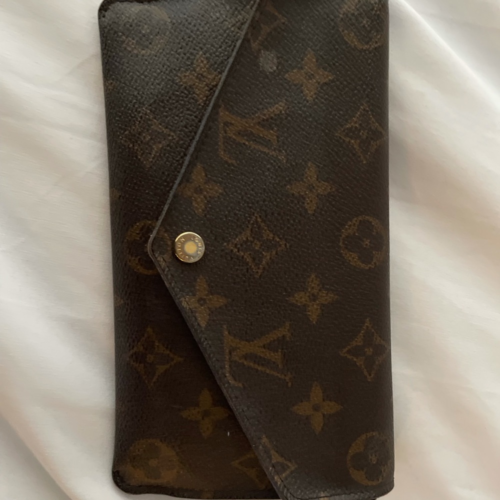 Louis Vuitton Sarah Wallet